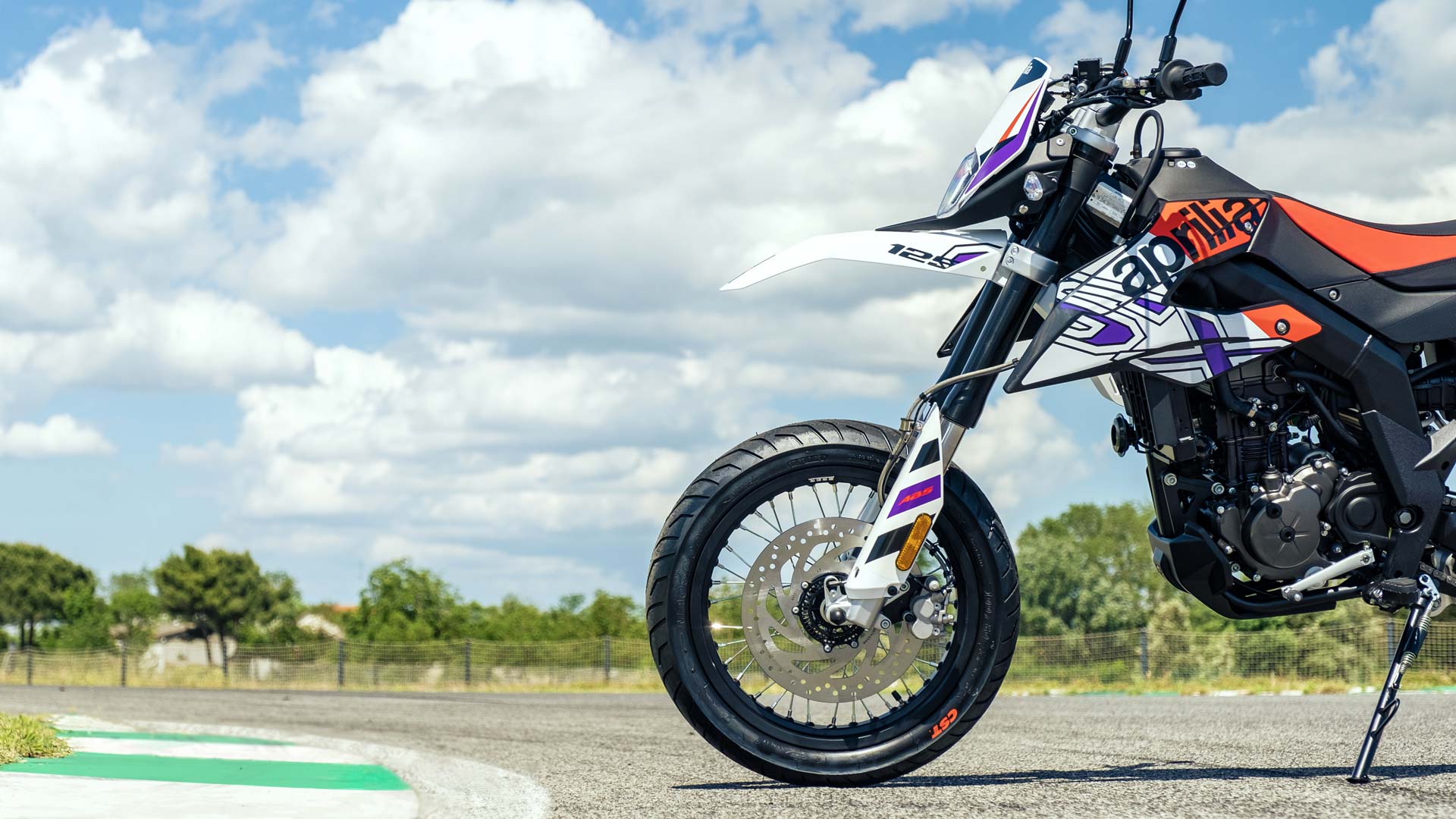 Aprilia SX 125 motorbike Aprilia SX 125 motorbike